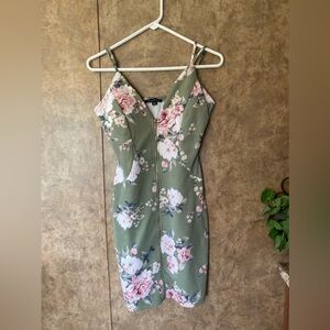 Mint green dress with while pink Flowers Zips up the Front V neckline Large